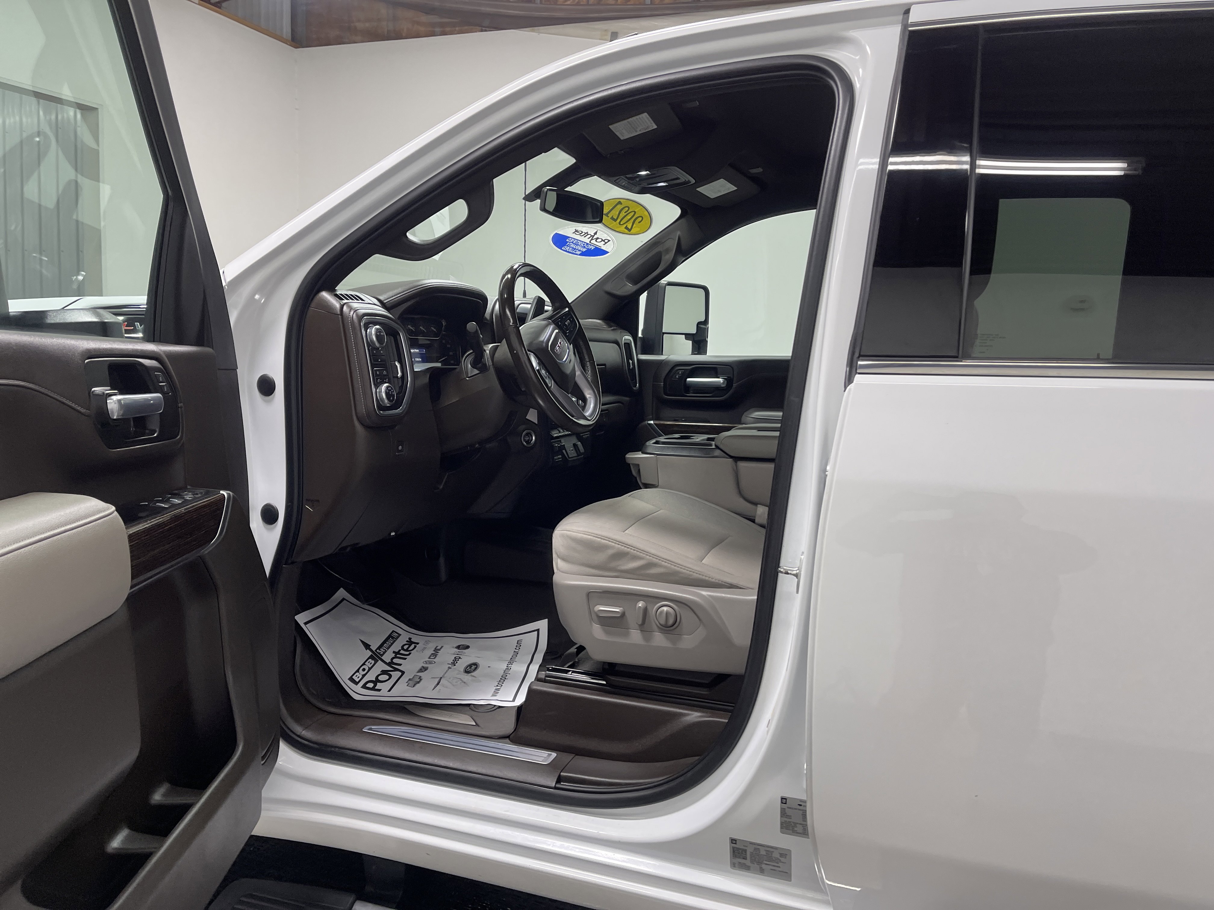Used 2021 GMC Sierra 2500 SLE w/ SLE Value Package; AWD/4WD image 9
