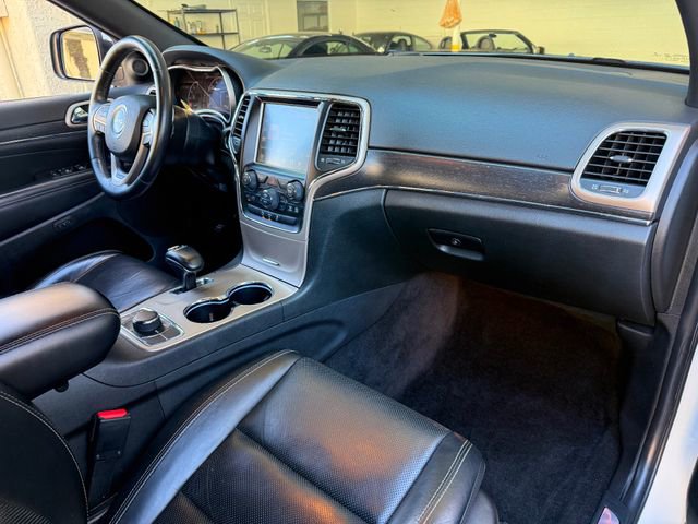 Used 2015 Jeep Grand Cherokee Limited w/ Luxury Group II image 37