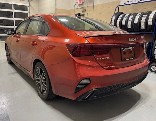 Used 2023 Kia Forte GT-Line w/ GT-Line Premium Package image 9