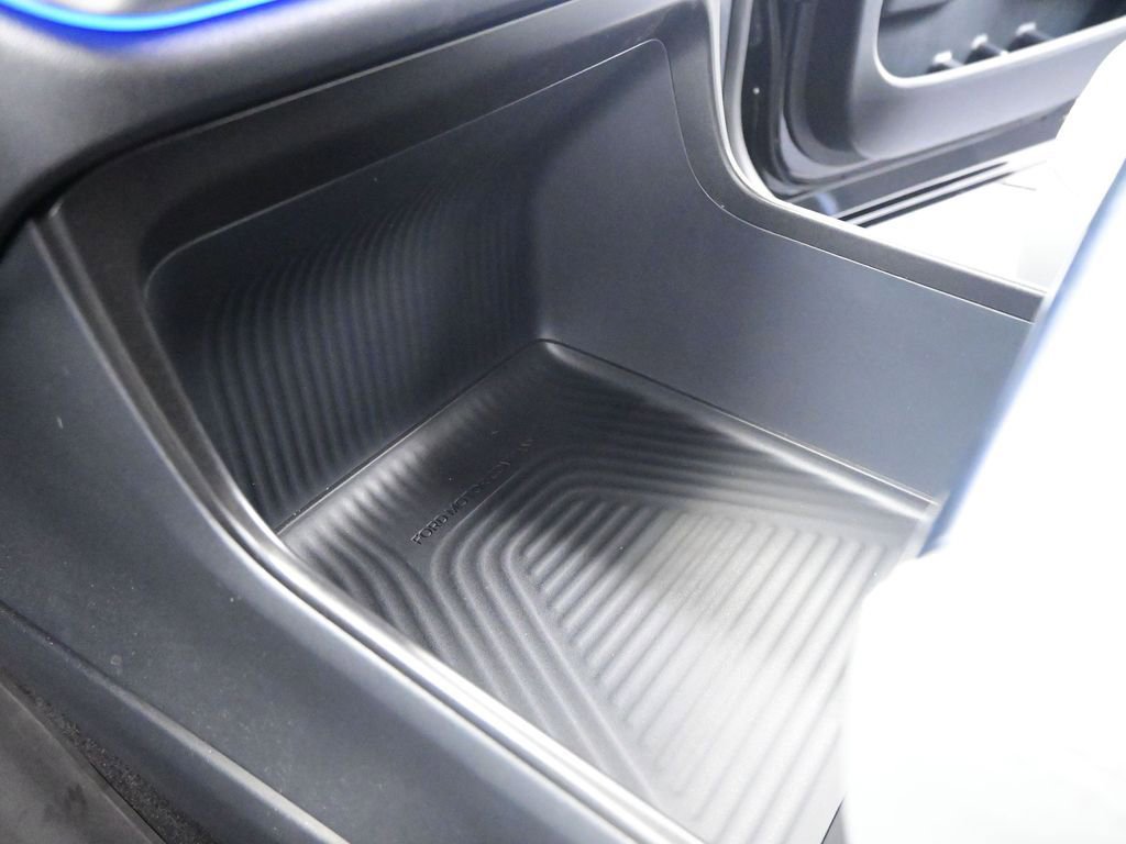 Used 2025 Ford Expedition Platinum w/ Platinum Ultimate Package image 19