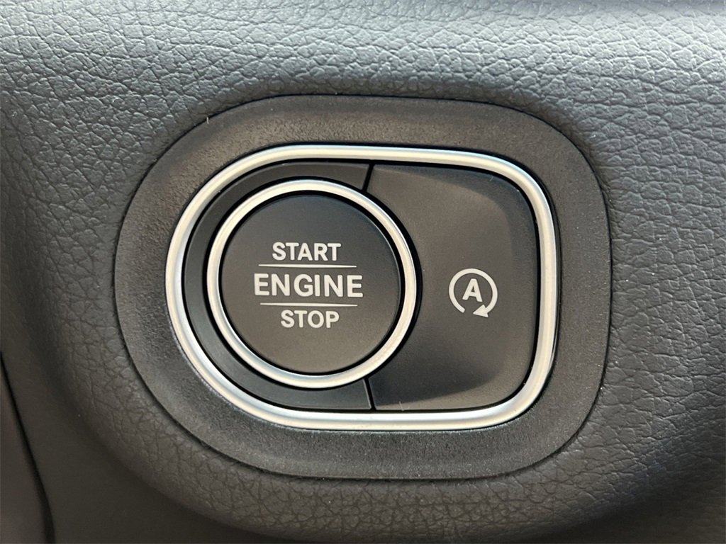 Used 2025 Mercedes-Benz GLE 350 4MATIC image 30