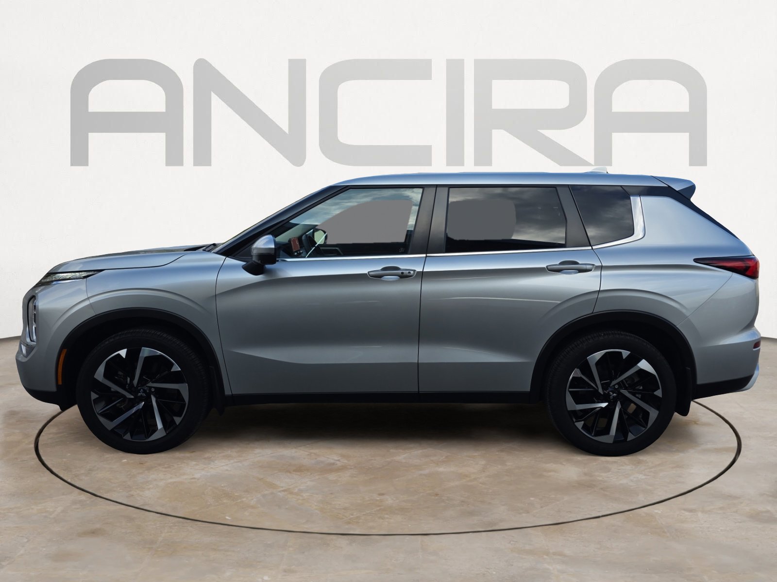 Used 2024 Mitsubishi Outlander SE image 6