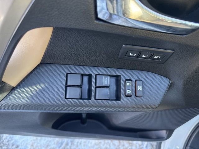 Used 2015 Toyota RAV4 Limited image 16