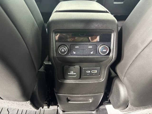 Used 2021 GMC Acadia SLT w/ Elevation Edition AWD/4WD image 23