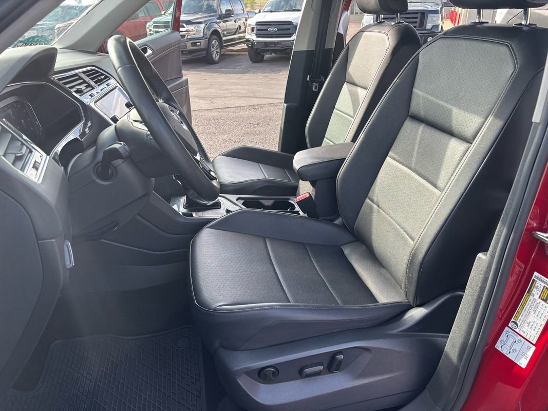 Used 2020 Volkswagen Tiguan SEL w/ 3rd Row Seat Package image 14
