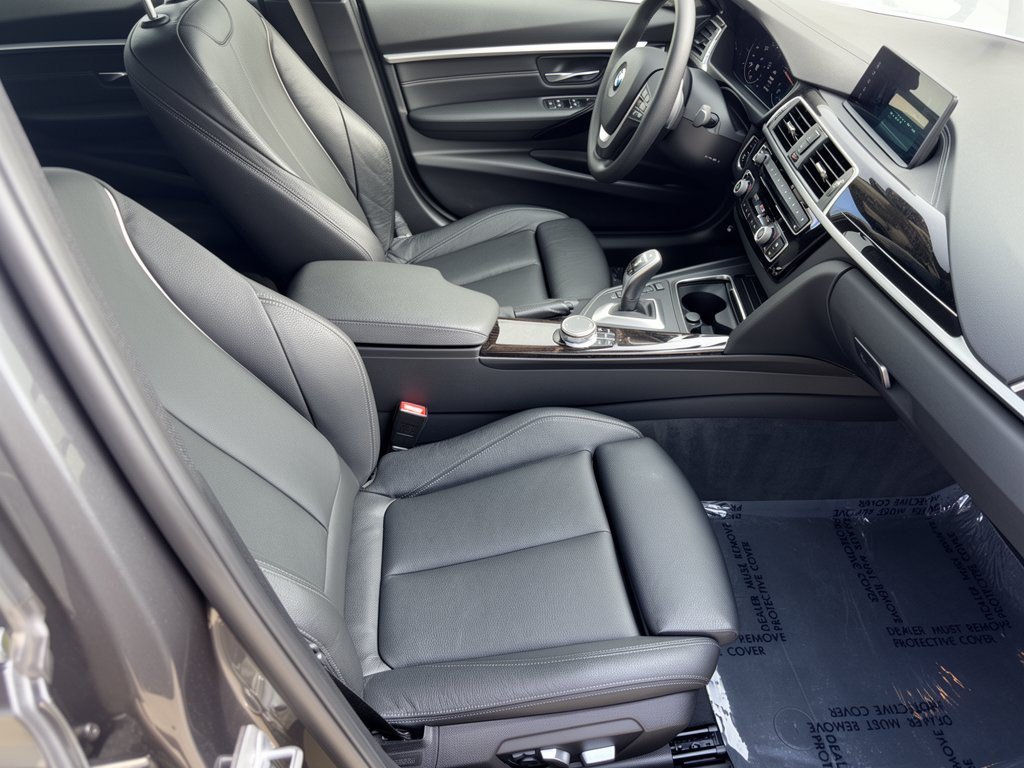 Used 2018 BMW 328d Sedan w/ Executive Package RWD image 30