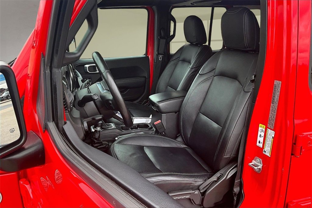 Used 2018 Jeep Wrangler Unlimited Sahara image 26