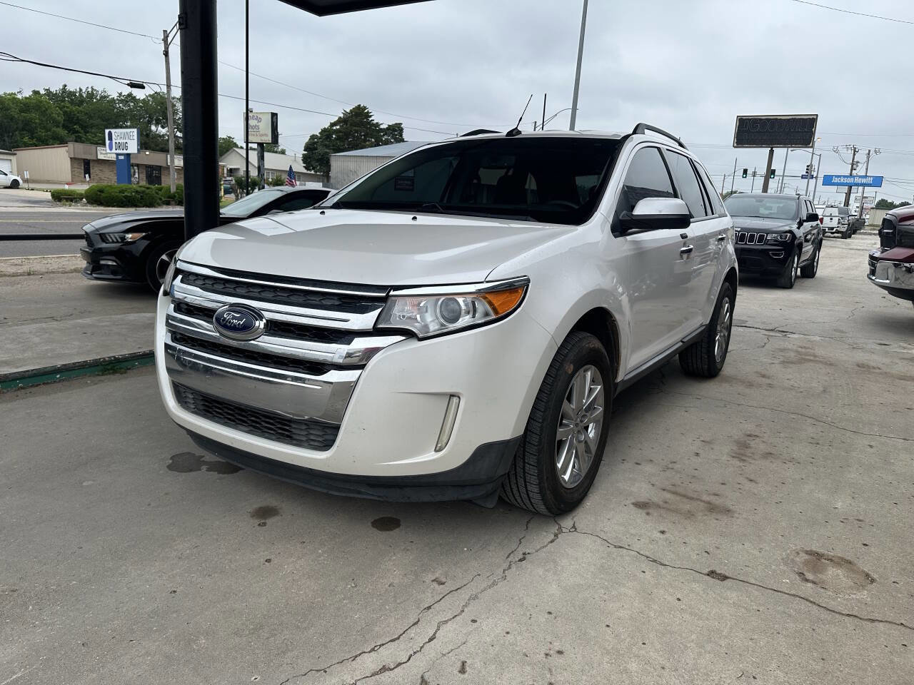 Used 2011 Ford Edge SEL w/ 202A Rapid Spec Order Code FWD image 4
