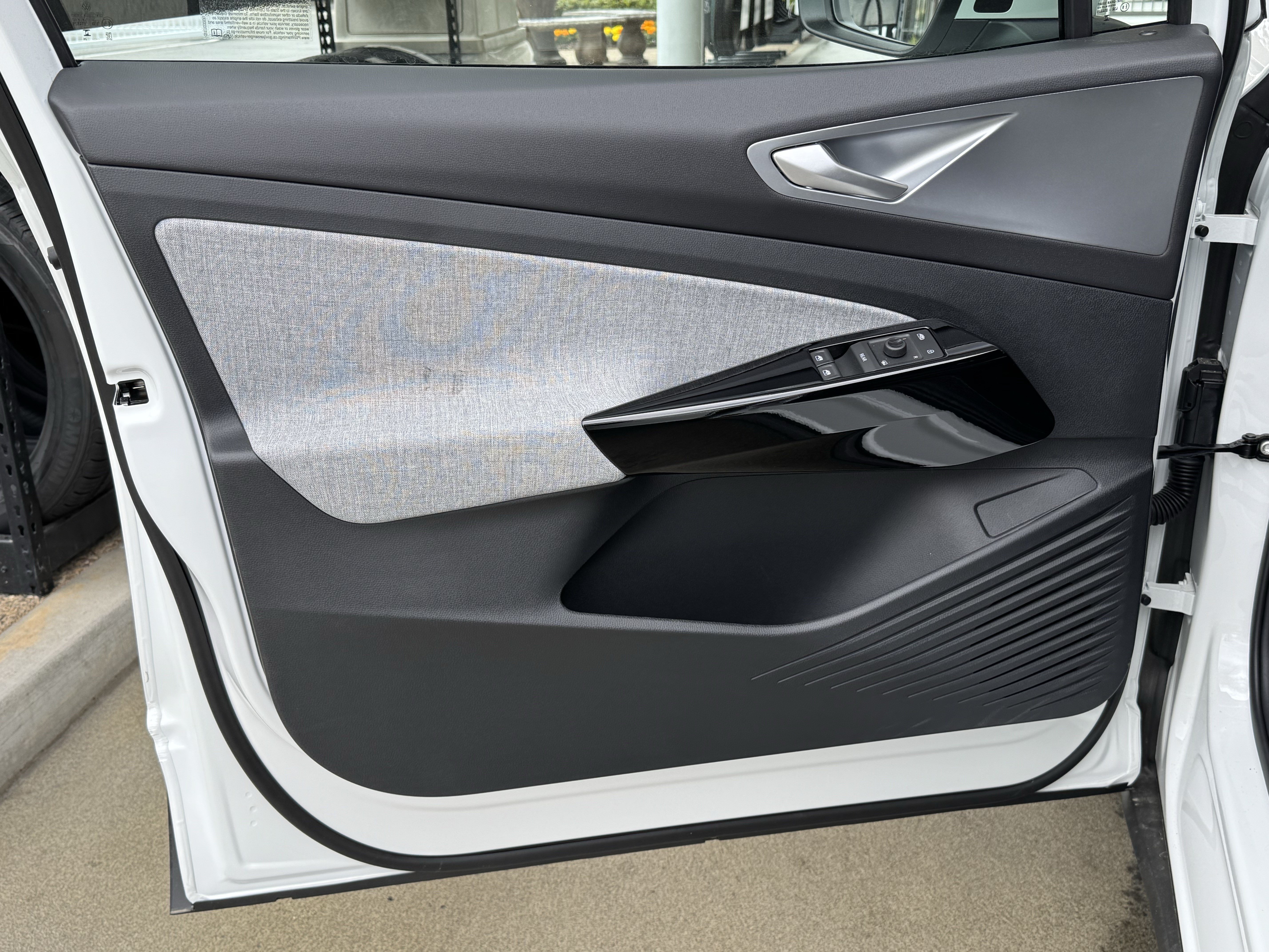New 2026 Volkswagen ID.4 Pro RWD image 11
