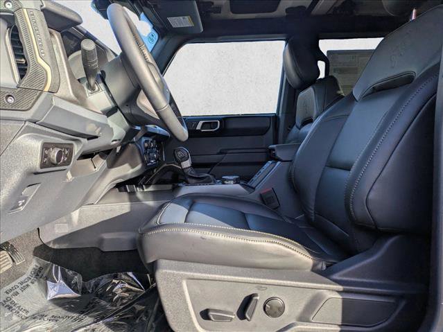 New 2025 Ford Bronco Badlands image 4