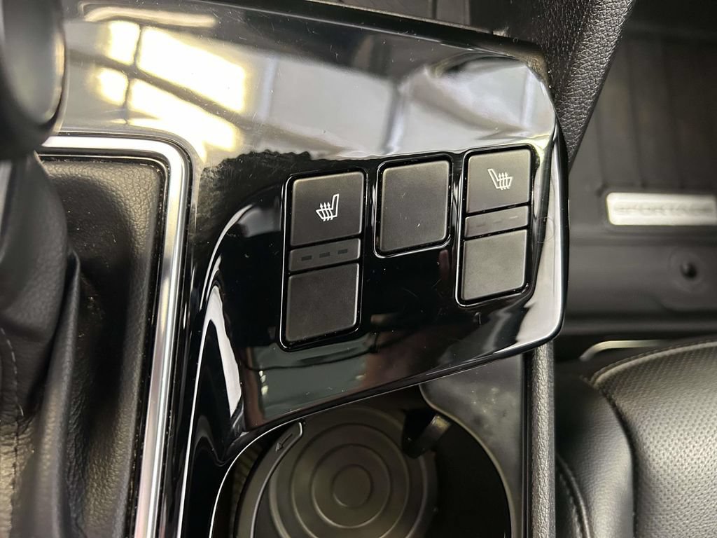 Used 2025 Kia Sportage EX w/ Premium Package FWD image 22