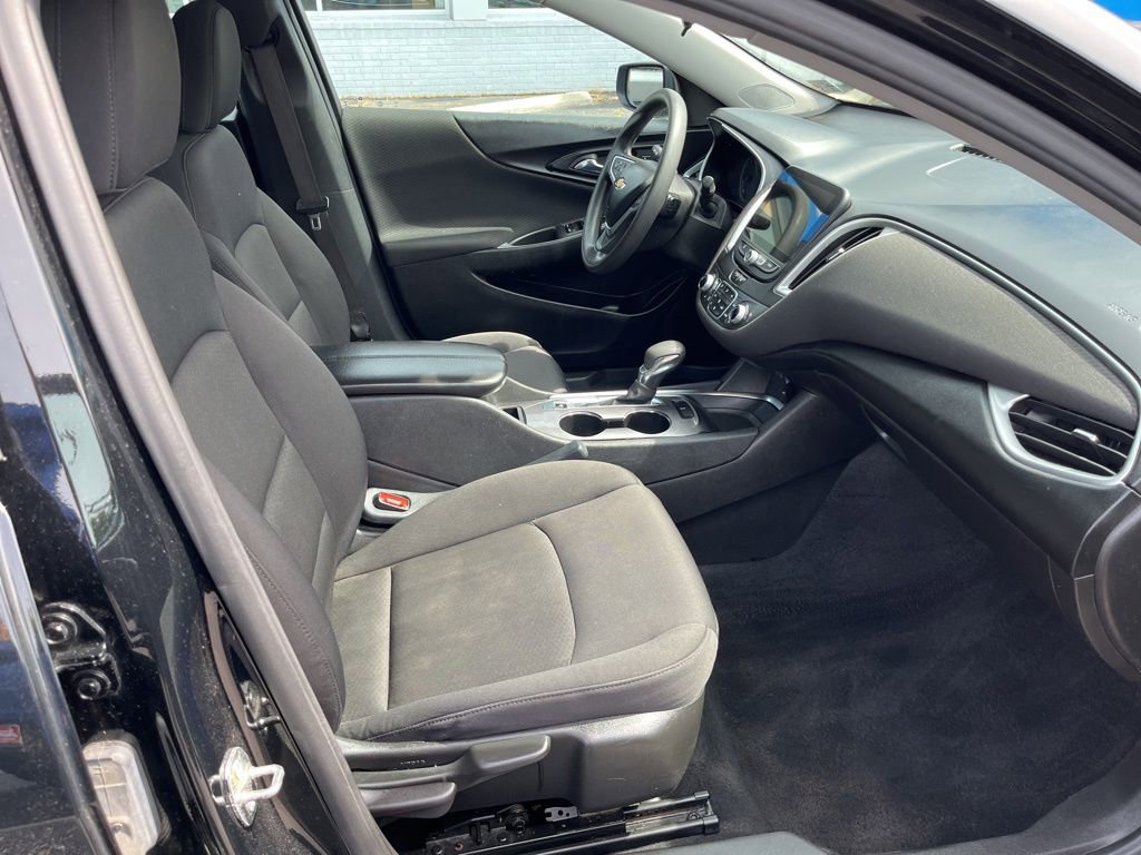 Used 2022 Chevrolet Malibu LT image 14