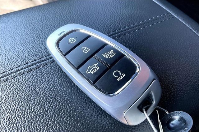 Certified 2024 Hyundai Santa Cruz SEL image 10