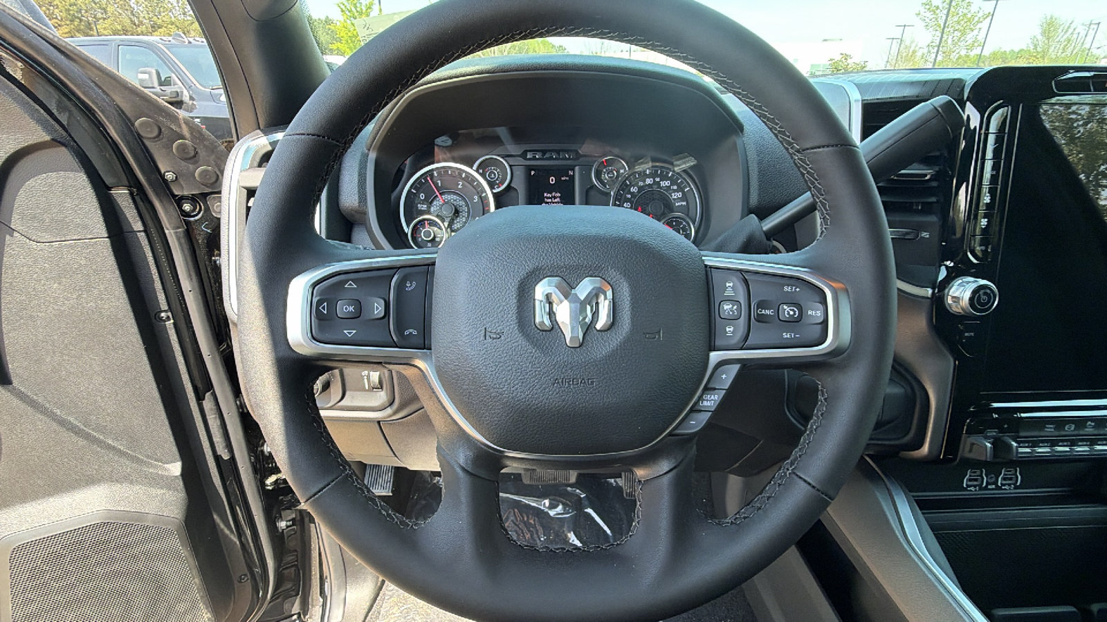 New 2026 RAM 2500 Big Horn AWD/4WD image 22
