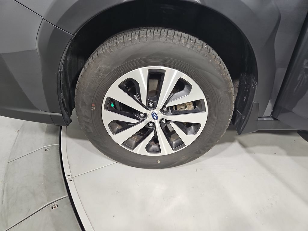 Used 2025 Subaru Outback Premium AWD/4WD image 29