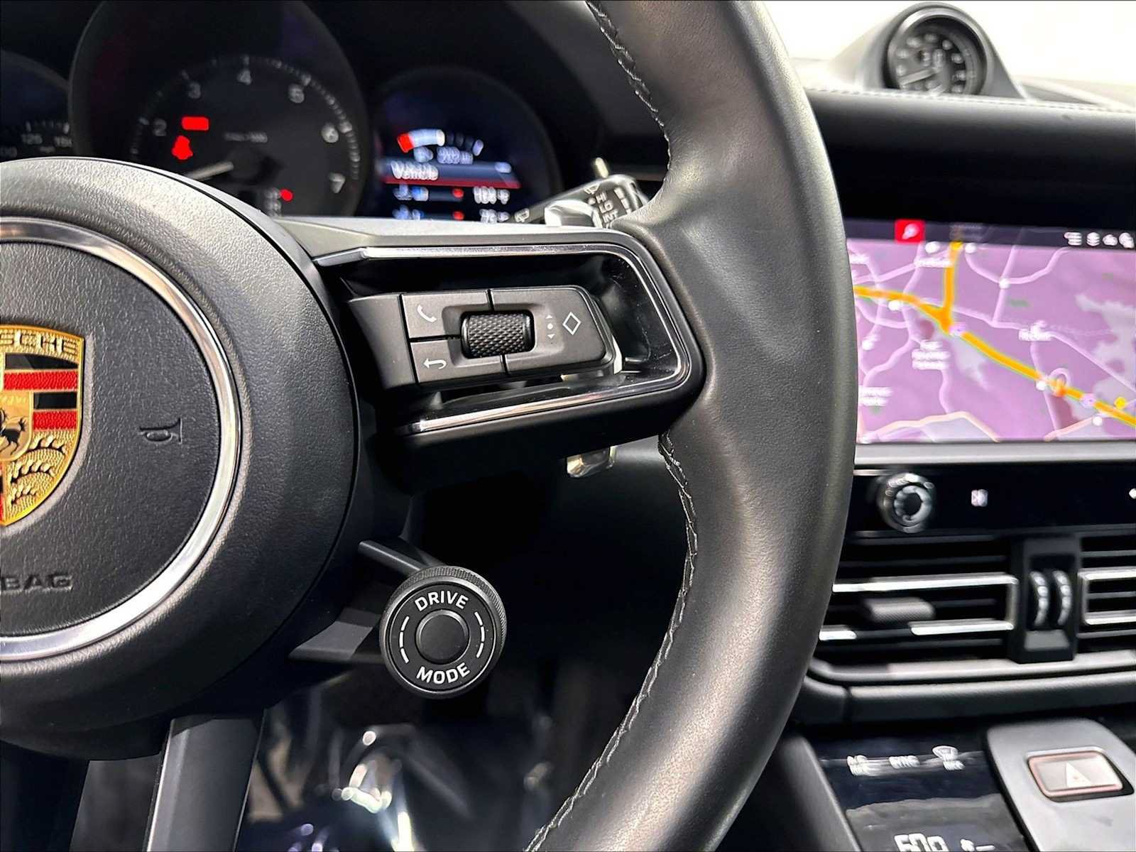 Used 2026 Porsche Macan AWD/4WD image 23