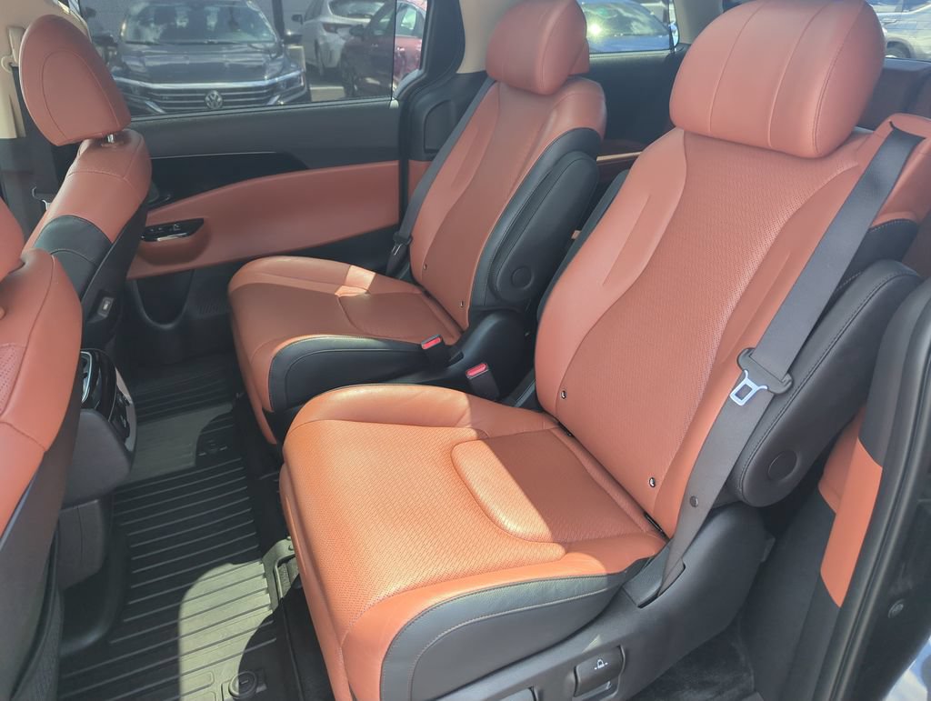 Used 2023 Kia Carnival SX Prestige FWD image 28
