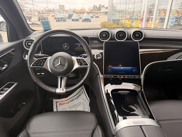 Used 2023 Mercedes-Benz GLC 300 4MATIC image 10