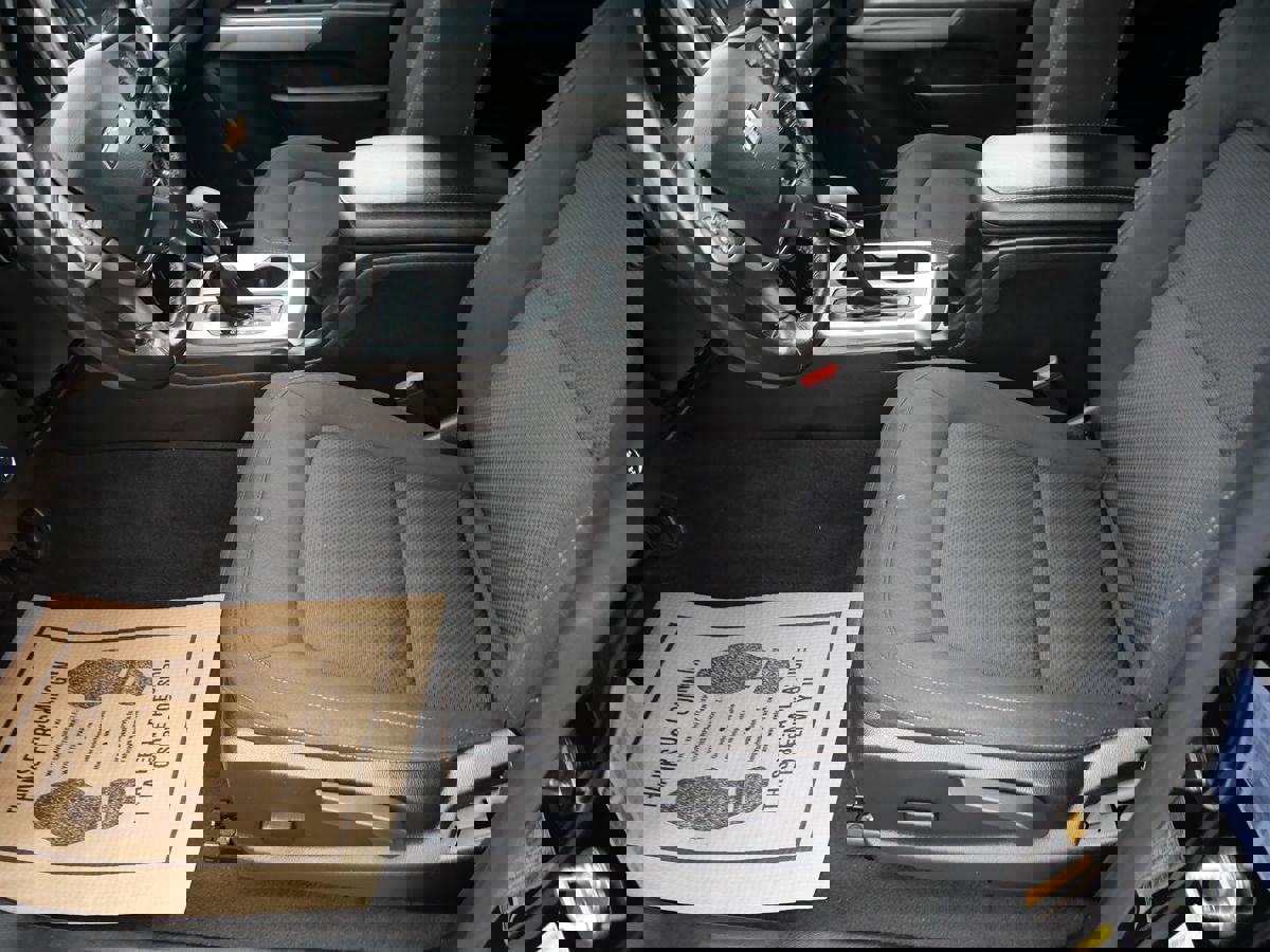 Used 2022 Chevrolet Colorado LT w/ LT Convenience Package image 10