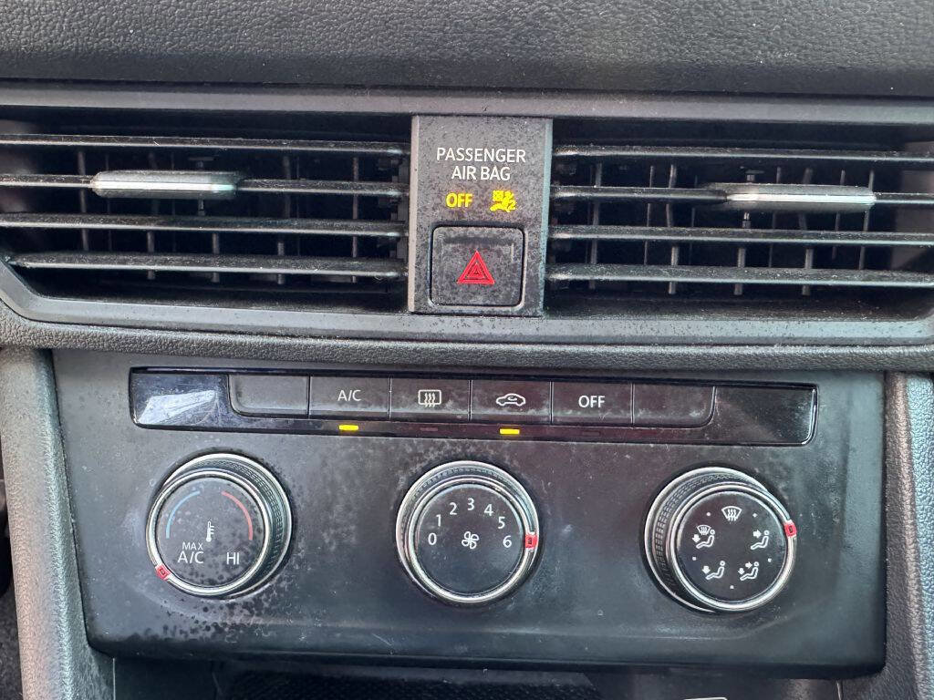 Used 2019 Volkswagen Jetta S w/ Driver Assistance Package image 17