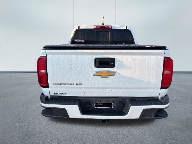 Used 2017 Chevrolet Colorado Z71 AWD/4WD image 3