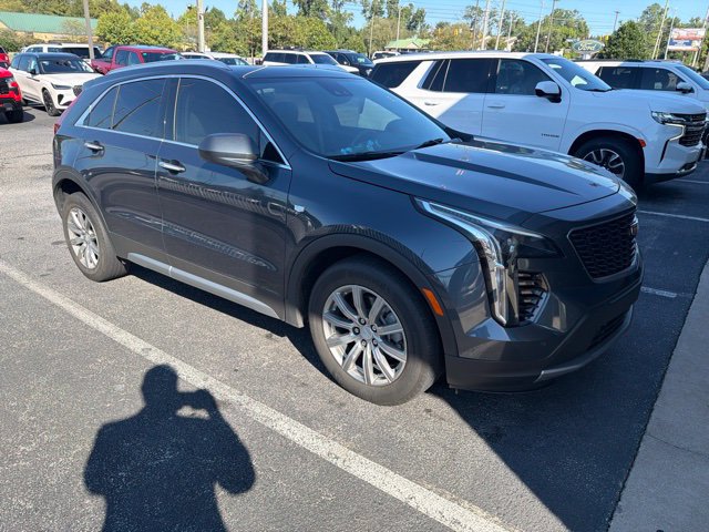 Used 2020 Cadillac XT4 Premium Luxury w/ Cold Weather Package FWD image 4