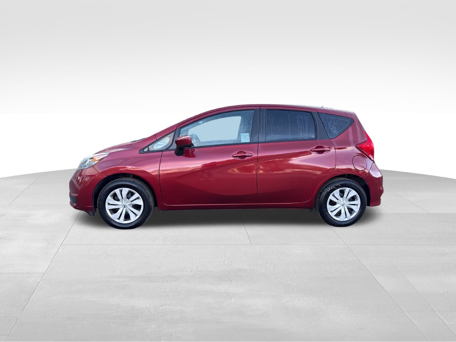 Used 2019 Nissan Versa Note SV FWD image 2