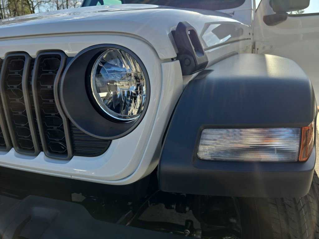 New 2026 Jeep Gladiator Sport image 32