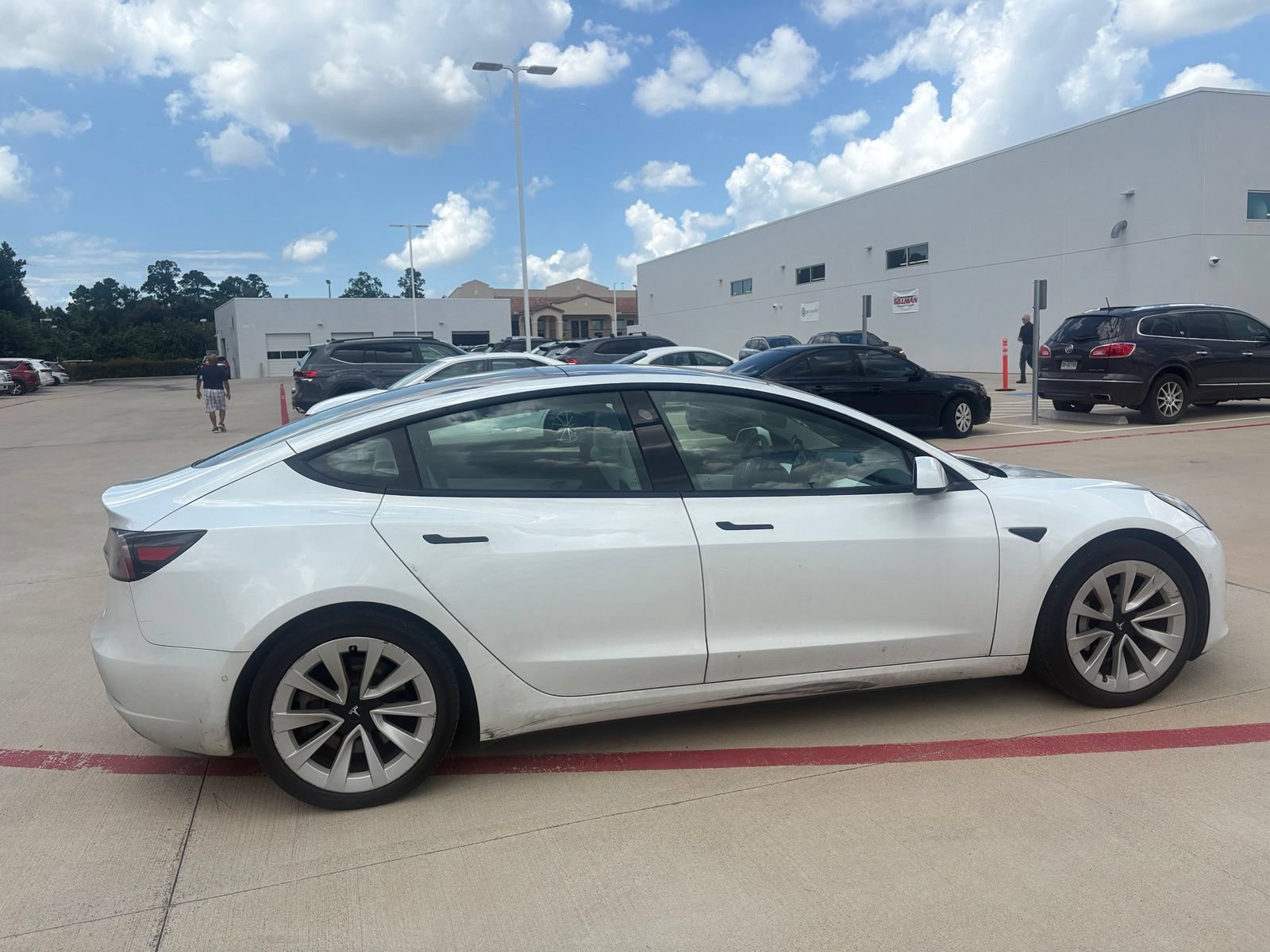 Used 2021 Tesla Model 3 Standard Range Plus RWD image 4
