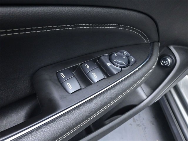 Used 2018 Buick Regal Essence w/ Driver Confidence Package #1 image 21