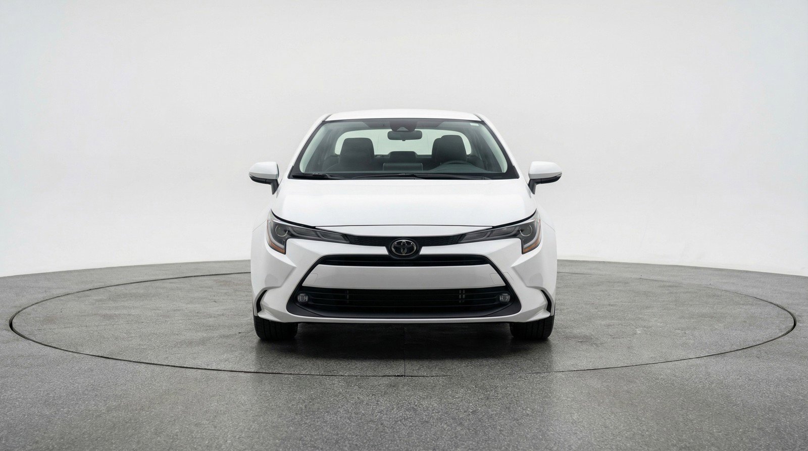 Used 2025 Toyota Corolla LE FWD image 2