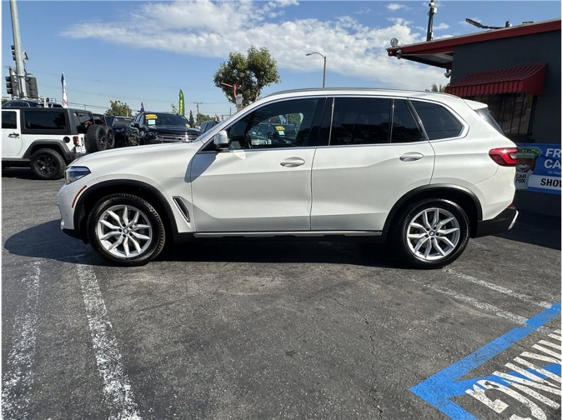 Used 2019 BMW X5 xDrive40i w/ Premium Package 2 image 4