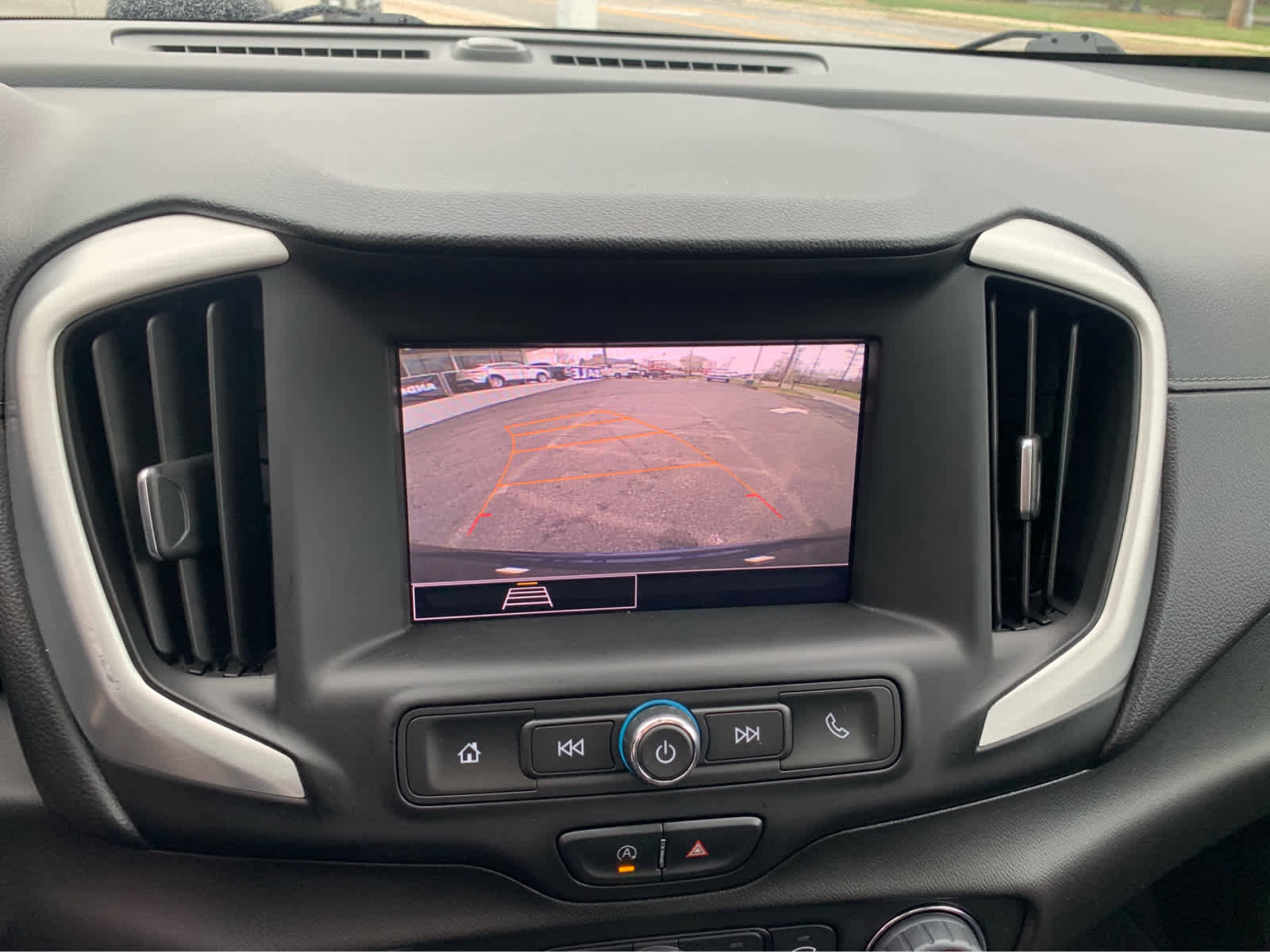 Used 2022 GMC Terrain SLE w/ Driver Convenience Package image 17