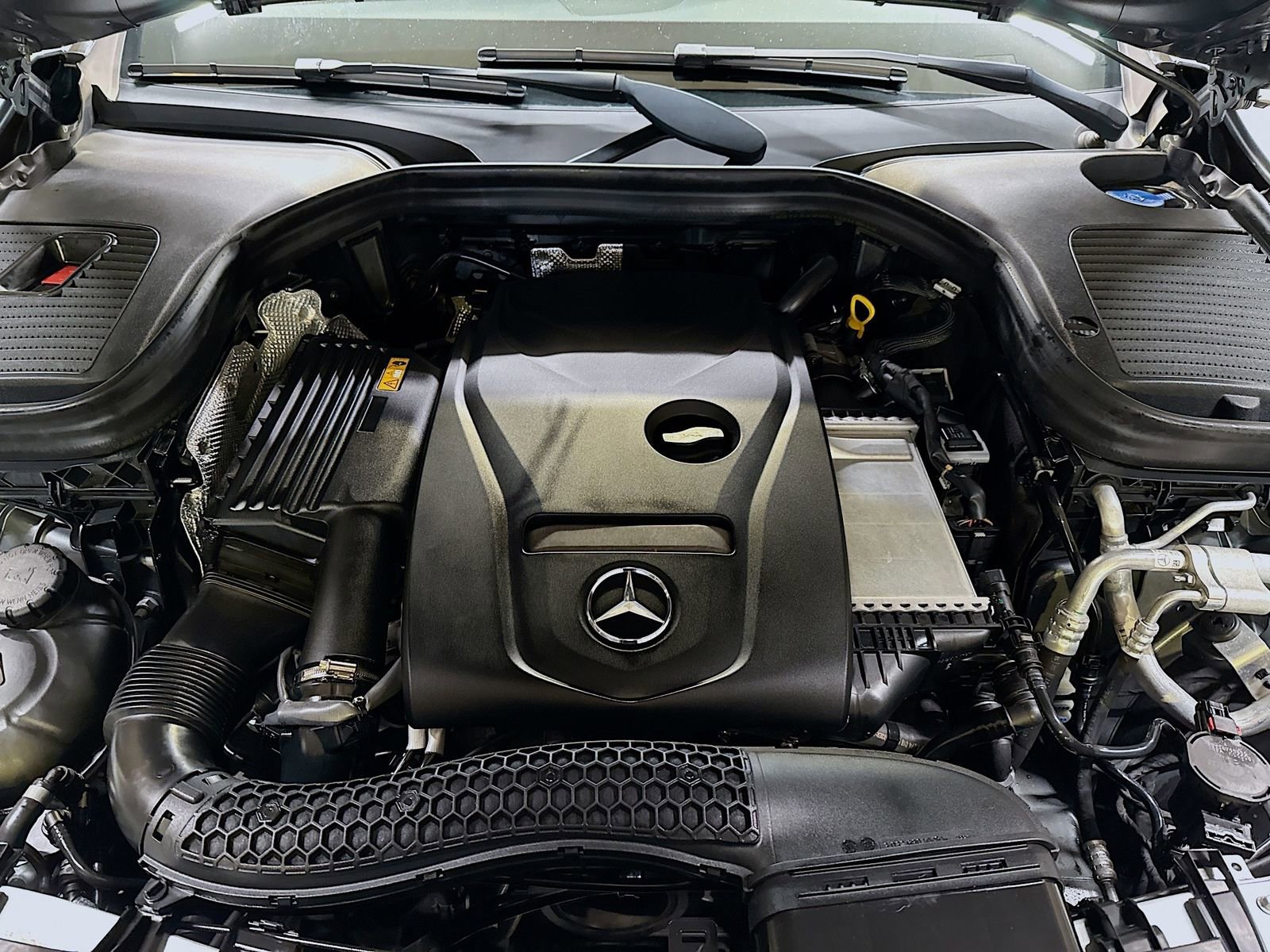 Used 2018 Mercedes-Benz GLC 300 4MATIC image 33