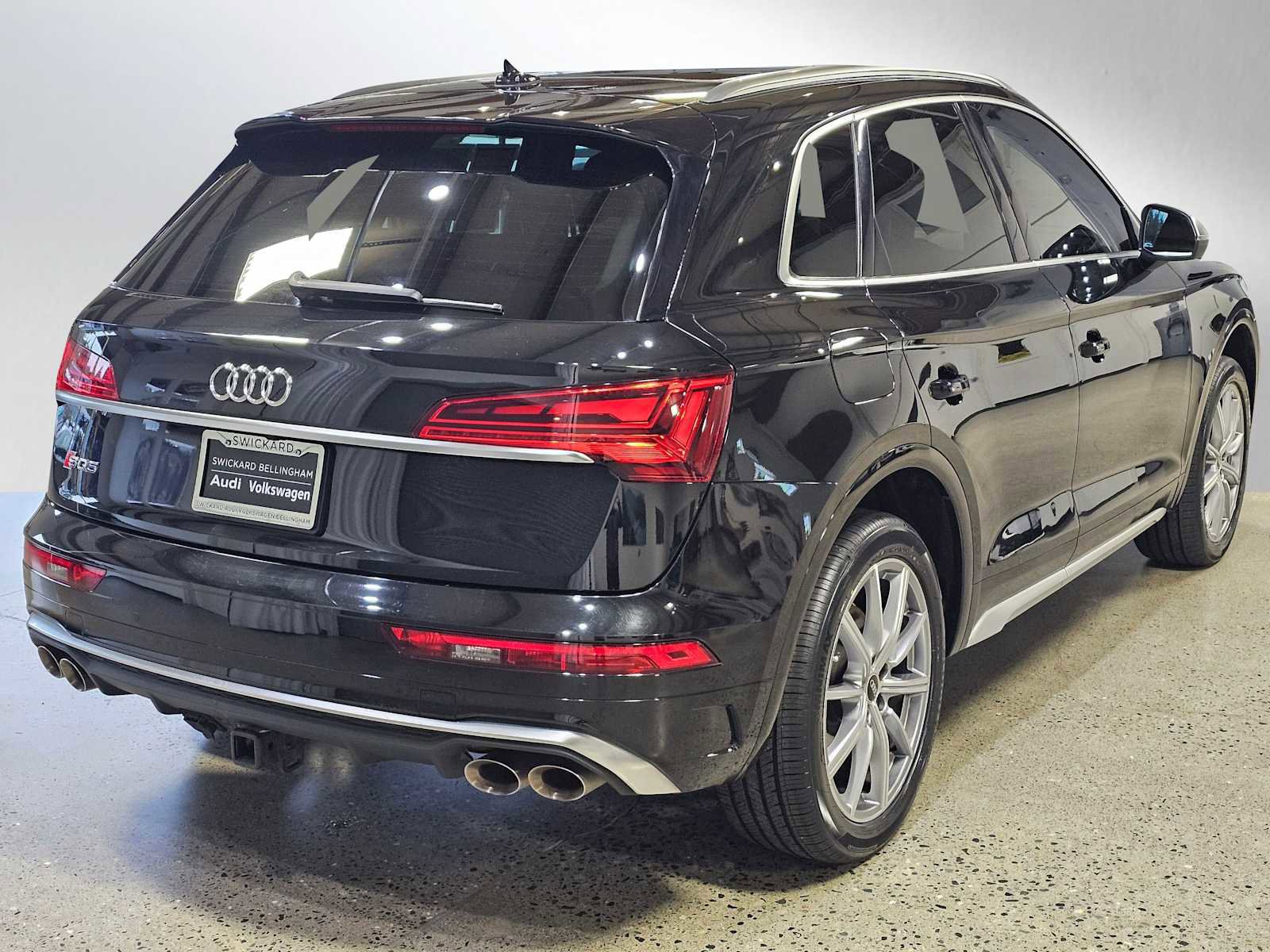 Used 2023 Audi SQ5 Premium w/ Convenience Package image 7