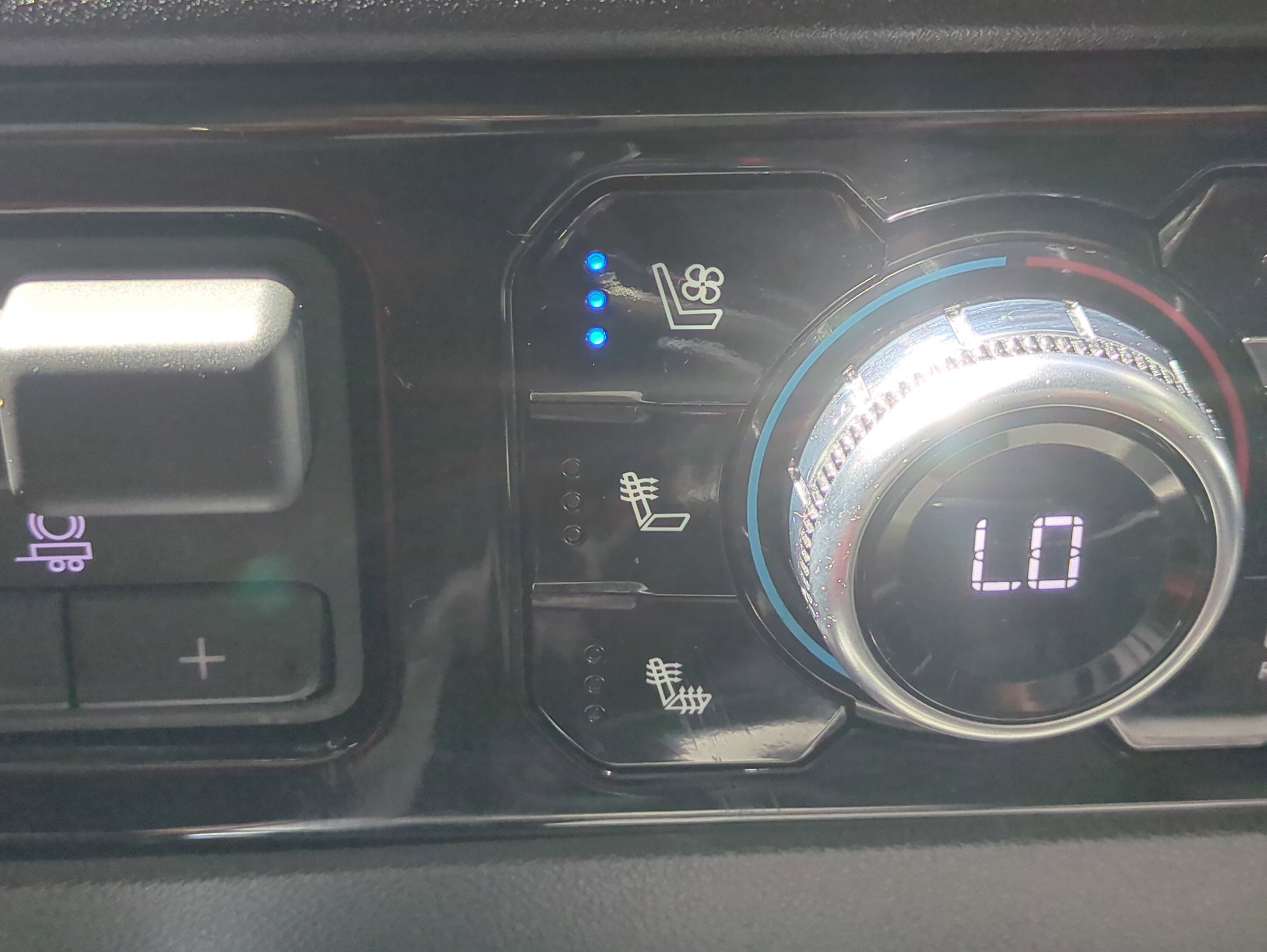 Used 2023 GMC Sierra 1500 SLT w/ SLT Premium Package image 24