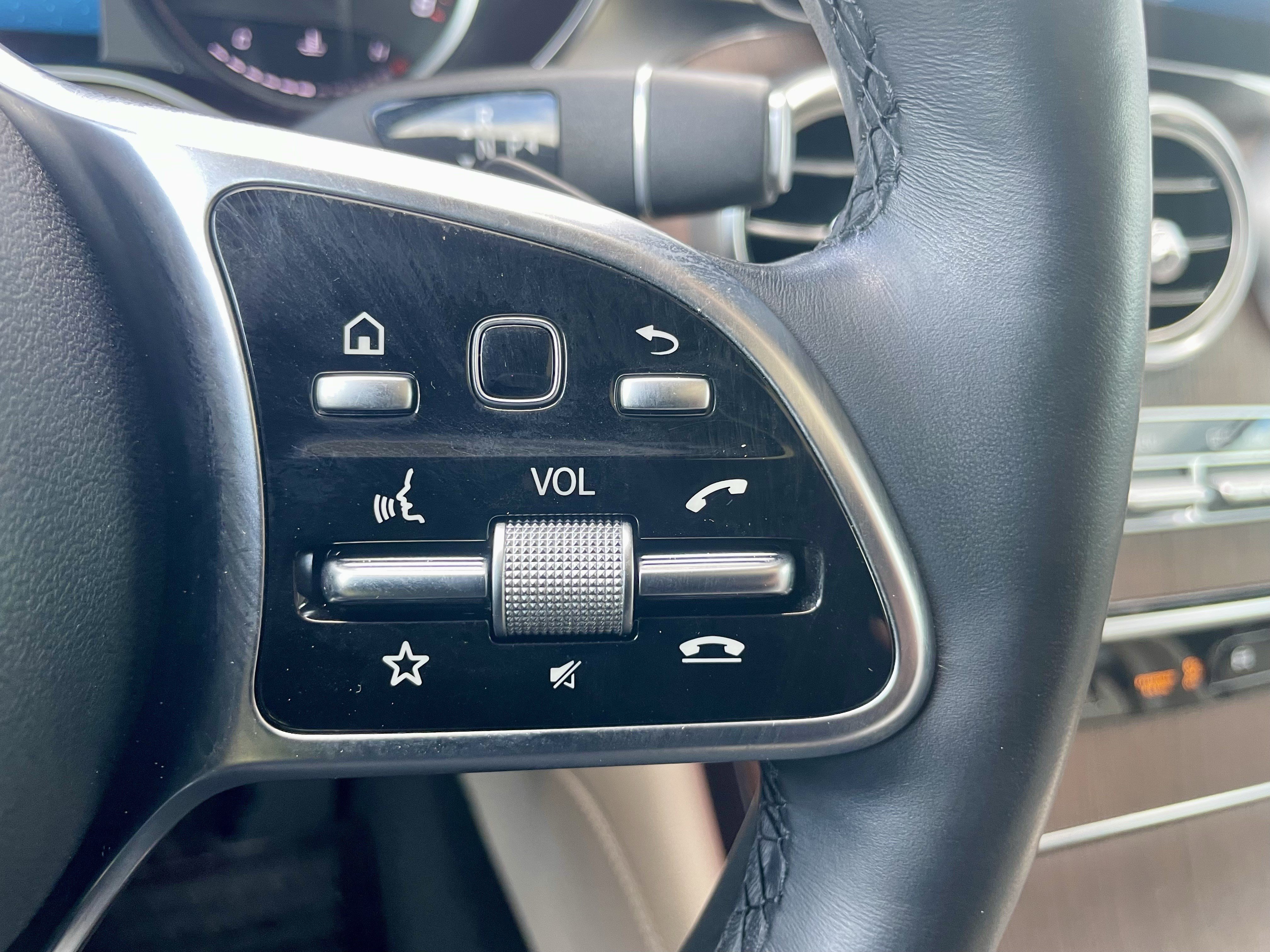 Used 2020 Mercedes-Benz GLC 300 4MATIC image 22