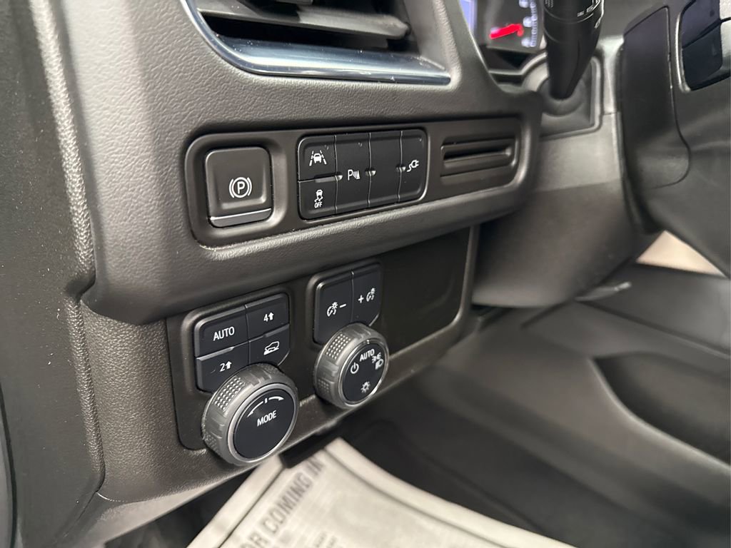 Used 2022 Chevrolet Suburban LS image 37