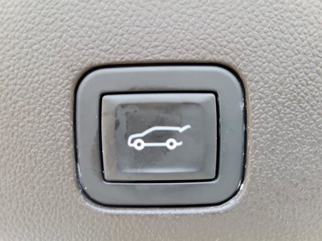 Certified 2023 Cadillac Escalade ESV Premium Luxury image 32