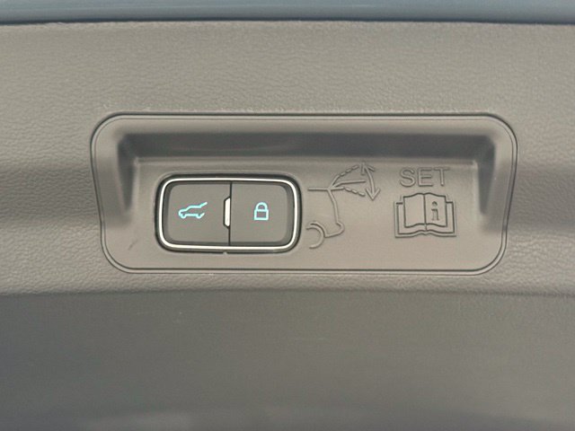 New 2026 Ford Explorer Active RWD image 29