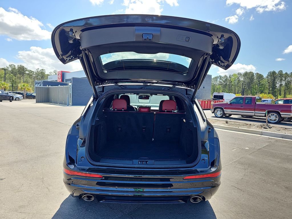 Used 2023 Lincoln Corsair Reserve w/ Jet Appearance Package image 16