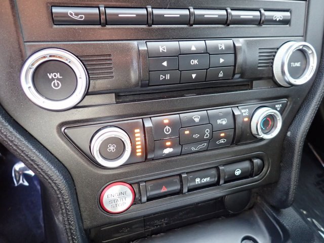 Used 2018 Ford Mustang EcoBoost image 19