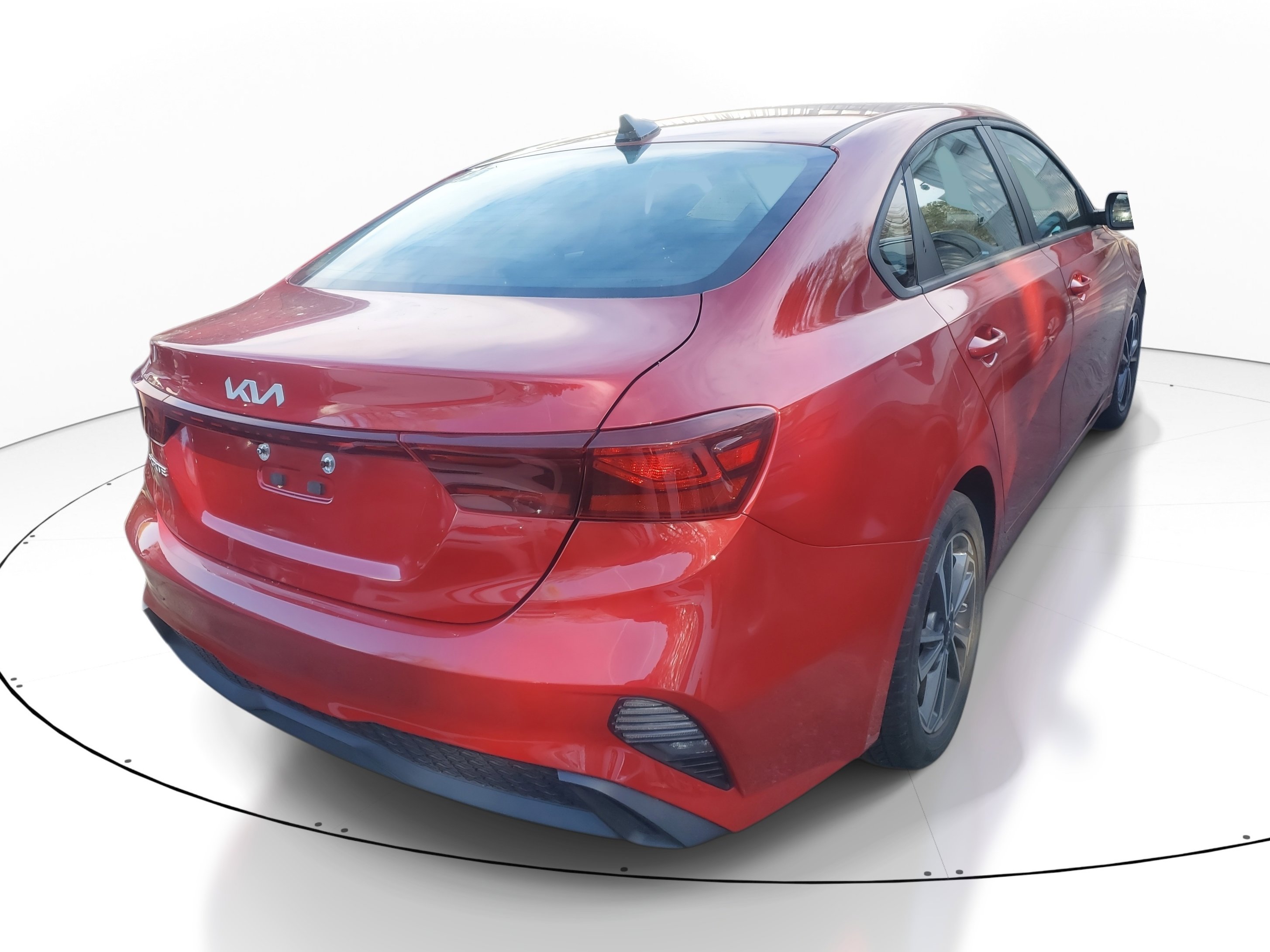 Used 2022 Kia Forte LXS w/ LXS Technology Package FWD image 5