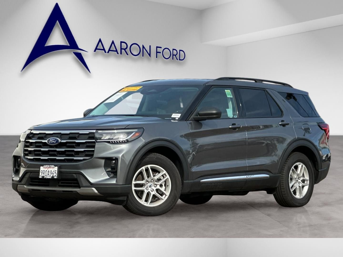 New 2025 Ford Explorer Active w/ Active Comfort Package image 2