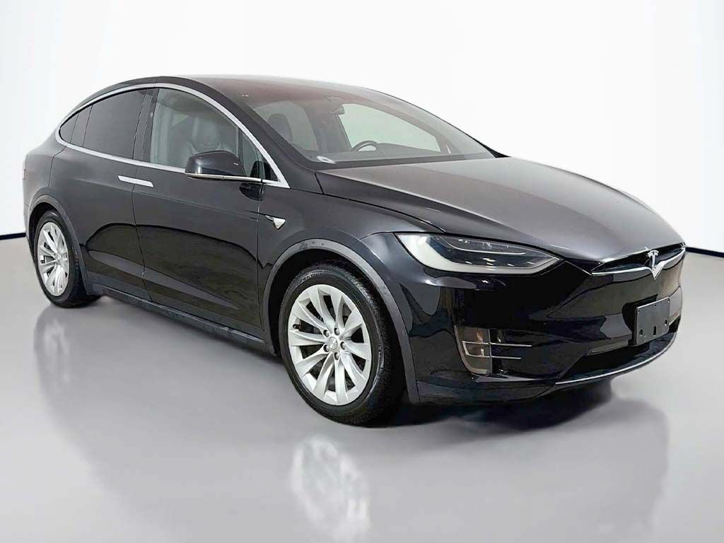 Used 2017 Tesla Model X 90D AWD/4WD image 2