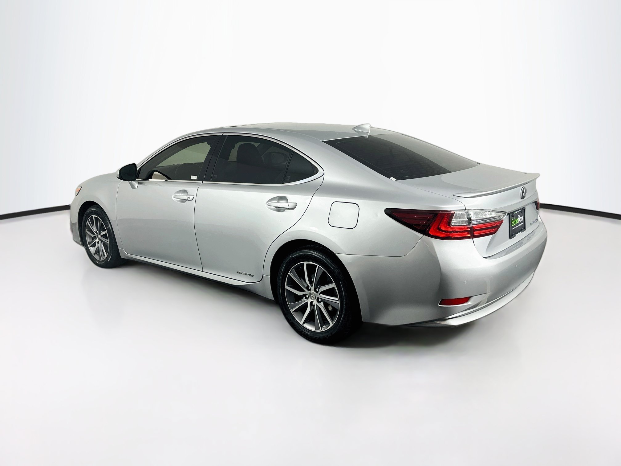 Used 2018 Lexus ES 300h w/ Navigation Package FWD image 5