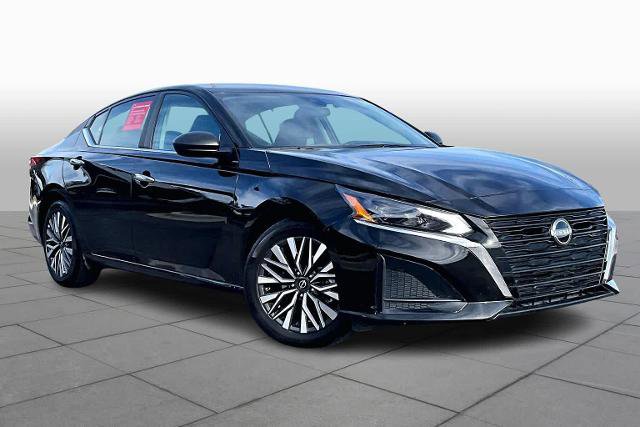 Certified 2025 Nissan Altima 2.5 SV image 3