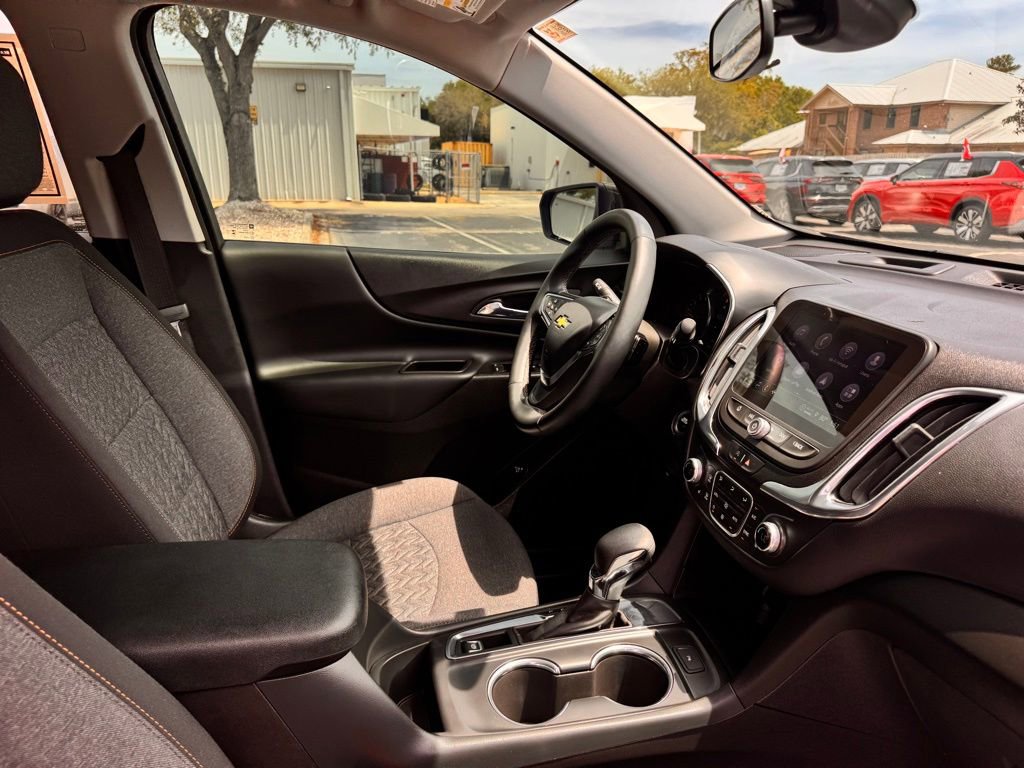 Used 2024 Chevrolet Equinox LT FWD image 31