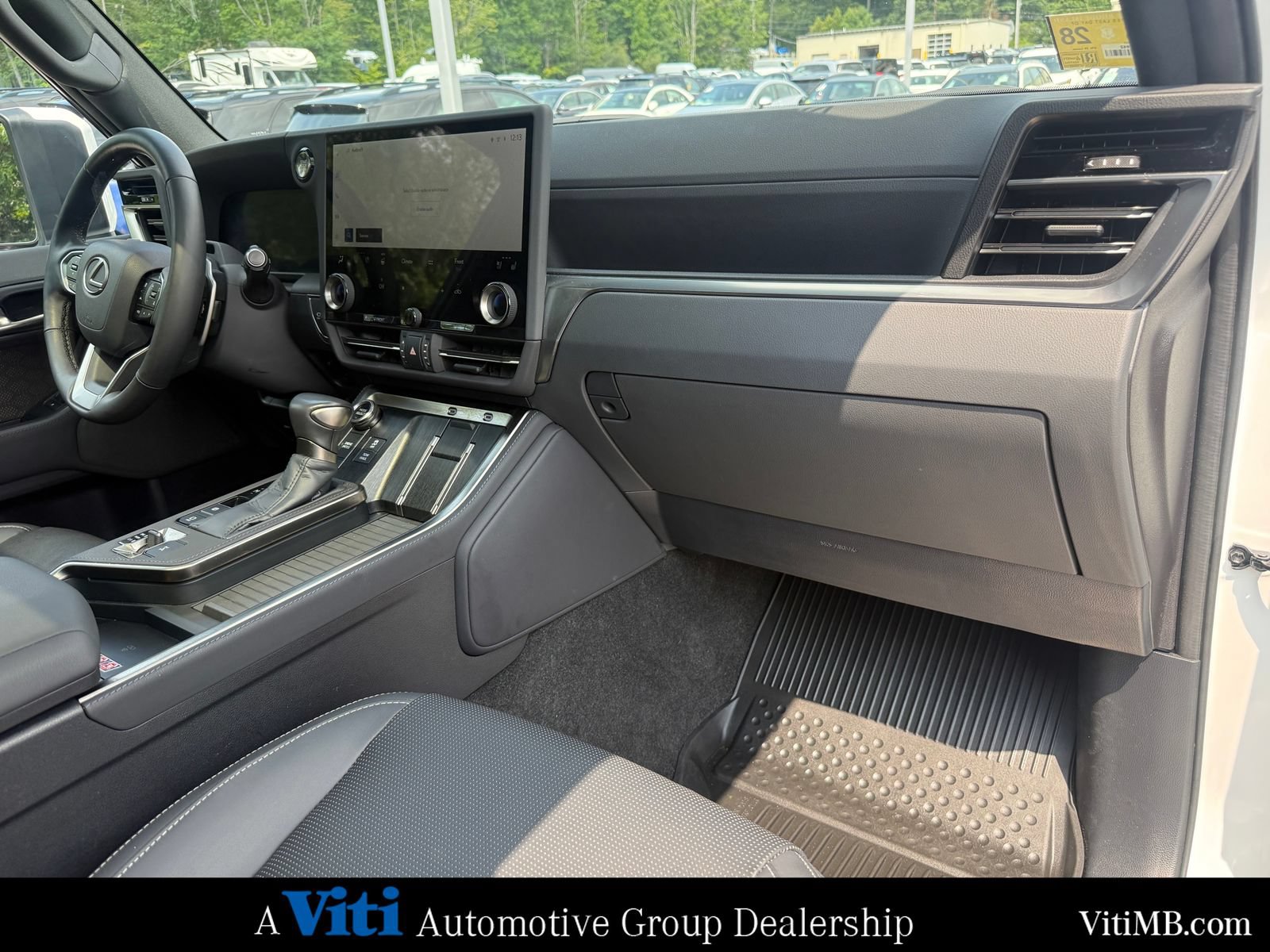 Used 2024 Lexus GX 550 w/ Accessory Package (2T) AWD/4WD image 30