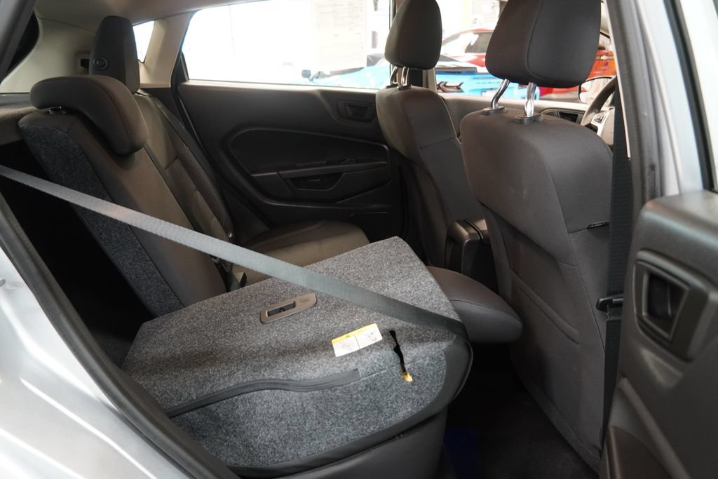 Used 2018 Ford Fiesta SE FWD image 30
